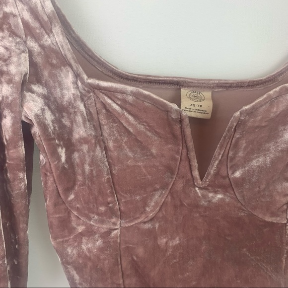 URBAN OUTFITTERS Pink Velvet Bustier Top - Picture 5 of 11